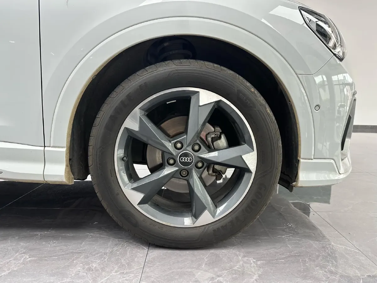 2022 Audi Q3 1.4T 150HP L4 7DCT,autocango,china used car exporter,china ev exporter,chinese used car exporter,chinese used ev exporter