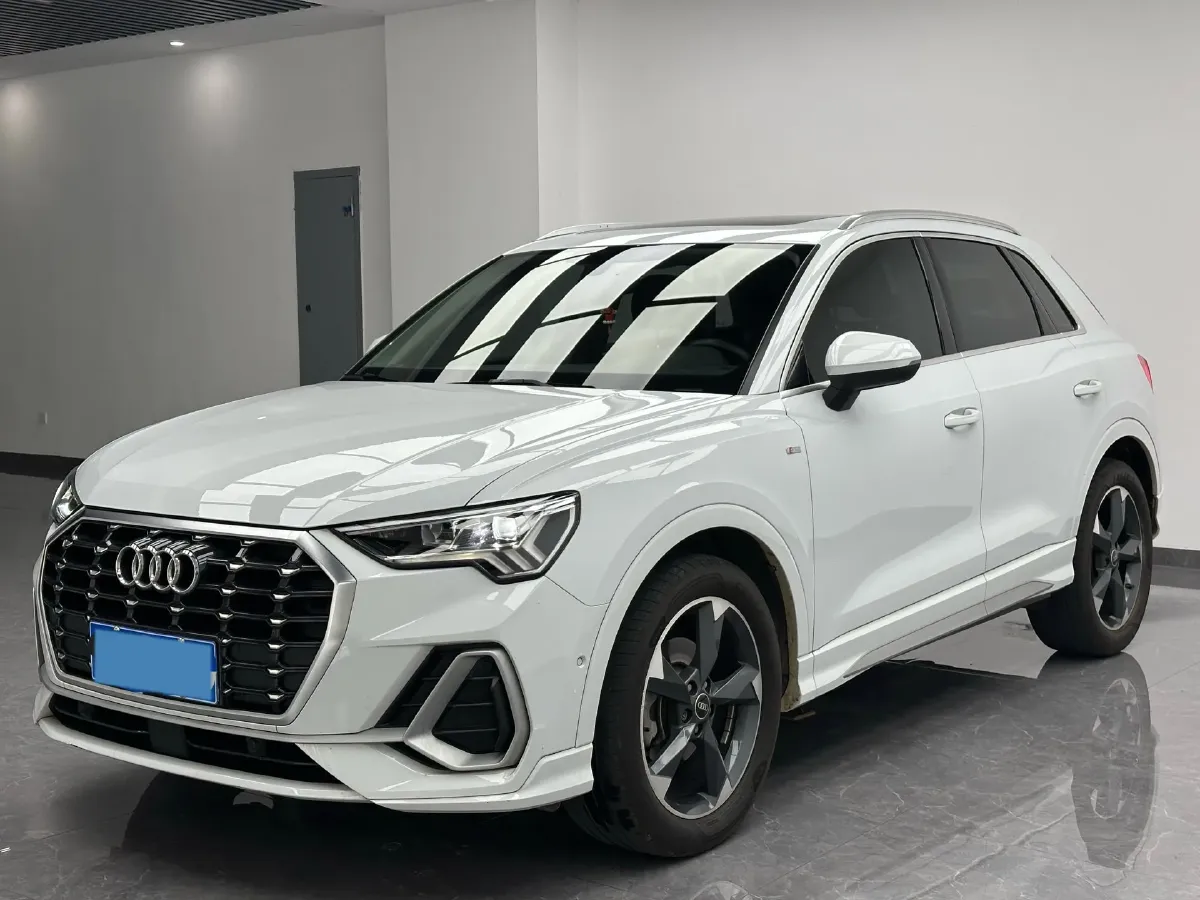 2022 Audi Q3 1.4T 150HP L4 7DCT,autocango,china used car exporter,china ev exporter,chinese used car exporter,chinese used ev exporter