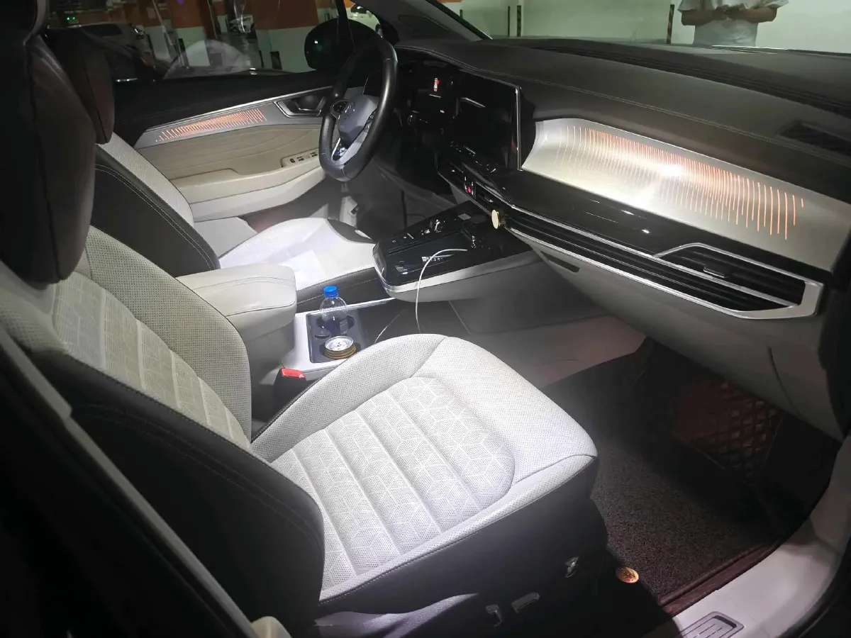 2021 Volkswagen Talagon 2.0T 220HP L4 7DCT,autocango,china used car exporter,china ev exporter,chinese used car exporter,chinese used ev exporter