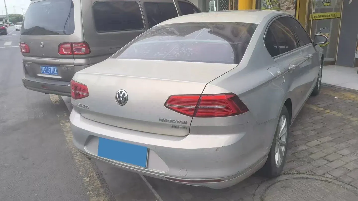 2018 Volkswagen Magotan 1.8T 180HP L4 7DCT,autocango,china used car exporter,china ev exporter,chinese used car exporter,chinese used ev exporter