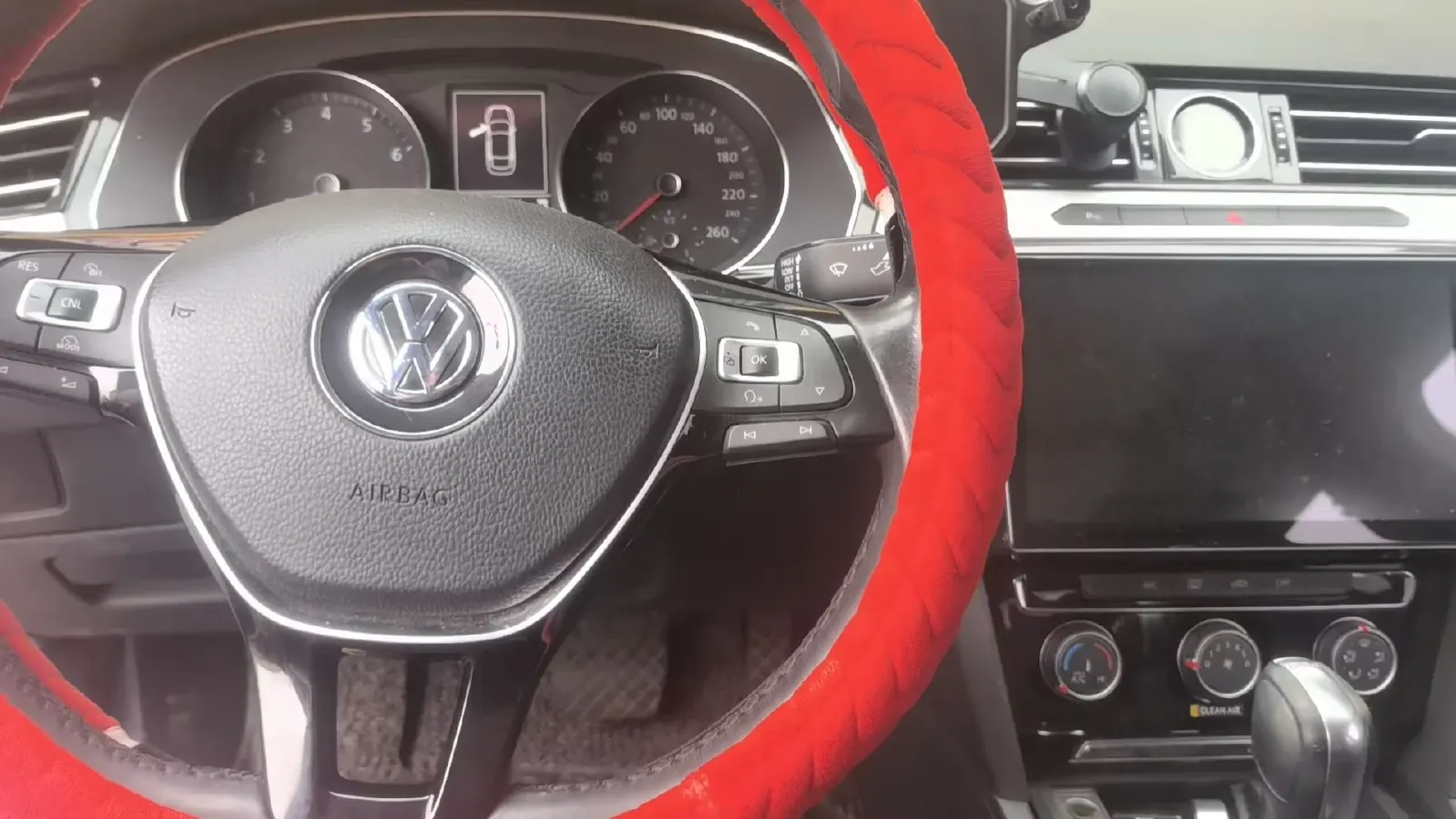 2018 Volkswagen Magotan 1.8T 180HP L4 7DCT,autocango,china used car exporter,china ev exporter,chinese used car exporter,chinese used ev exporter