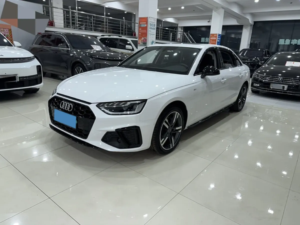 2023 Audi A4L 2.0T 190HP L4 7DCT,autocango,china used car exporter,china ev exporter,chinese used car exporter,chinese used ev exporter