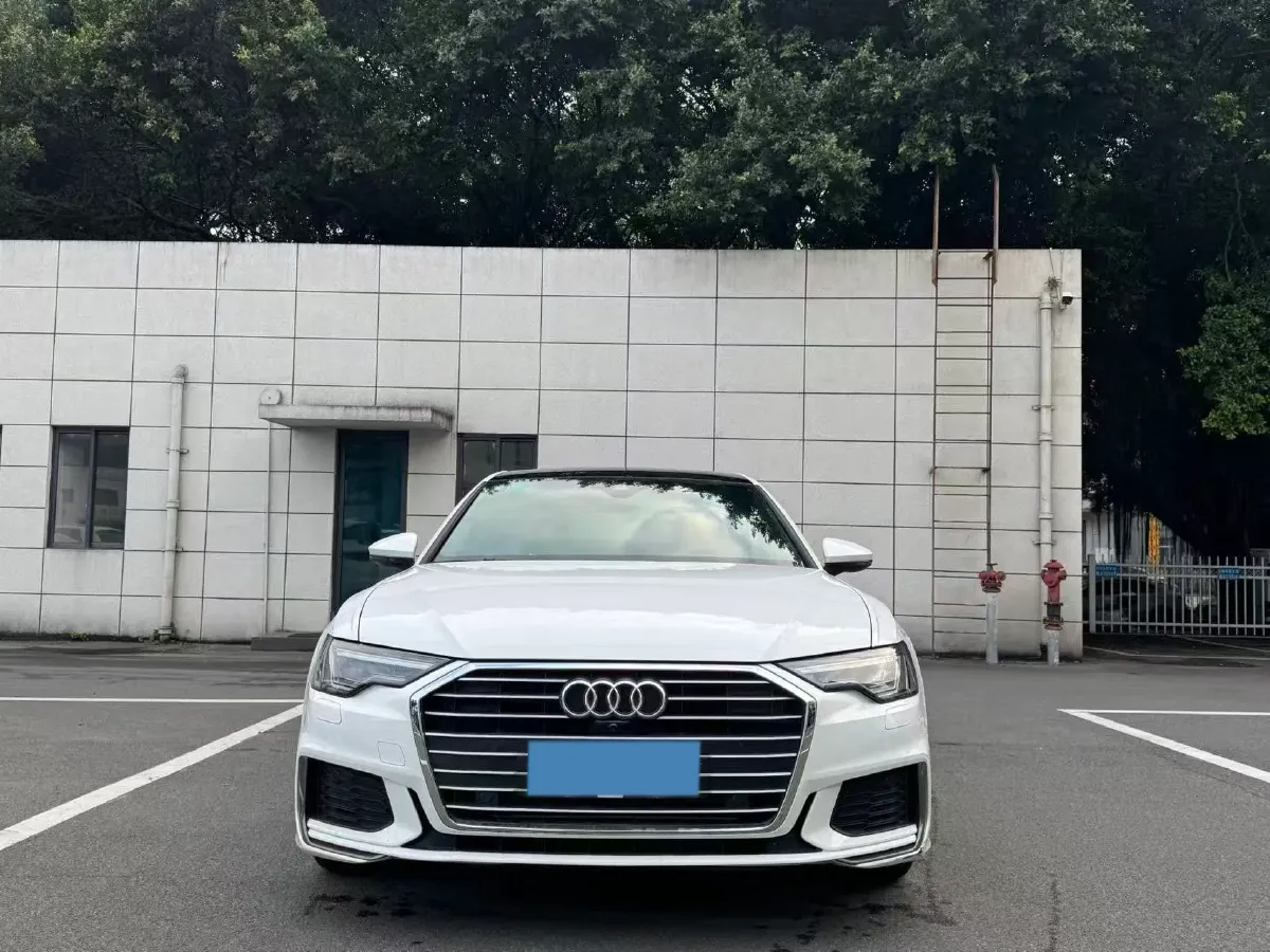 2019 Mercedes-Benz E Class 1.5T 184HP L4 9AT,autocango,china used car exporter,china ev exporter,chinese used car exporter,chinese used ev exporter