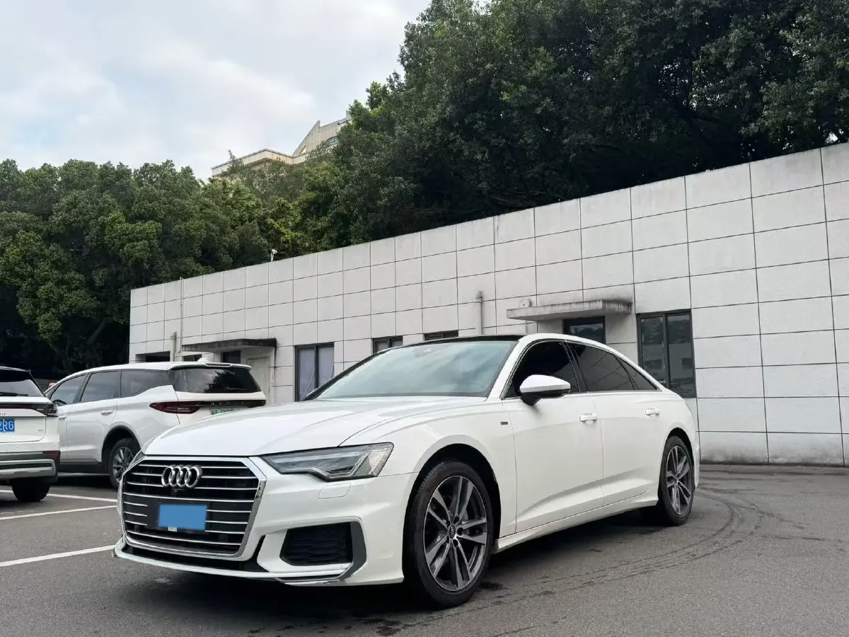 2019 Mercedes-Benz E Class 1.5T 184HP L4 9AT,autocango,china used car exporter,china ev exporter,chinese used car exporter,chinese used ev exporter