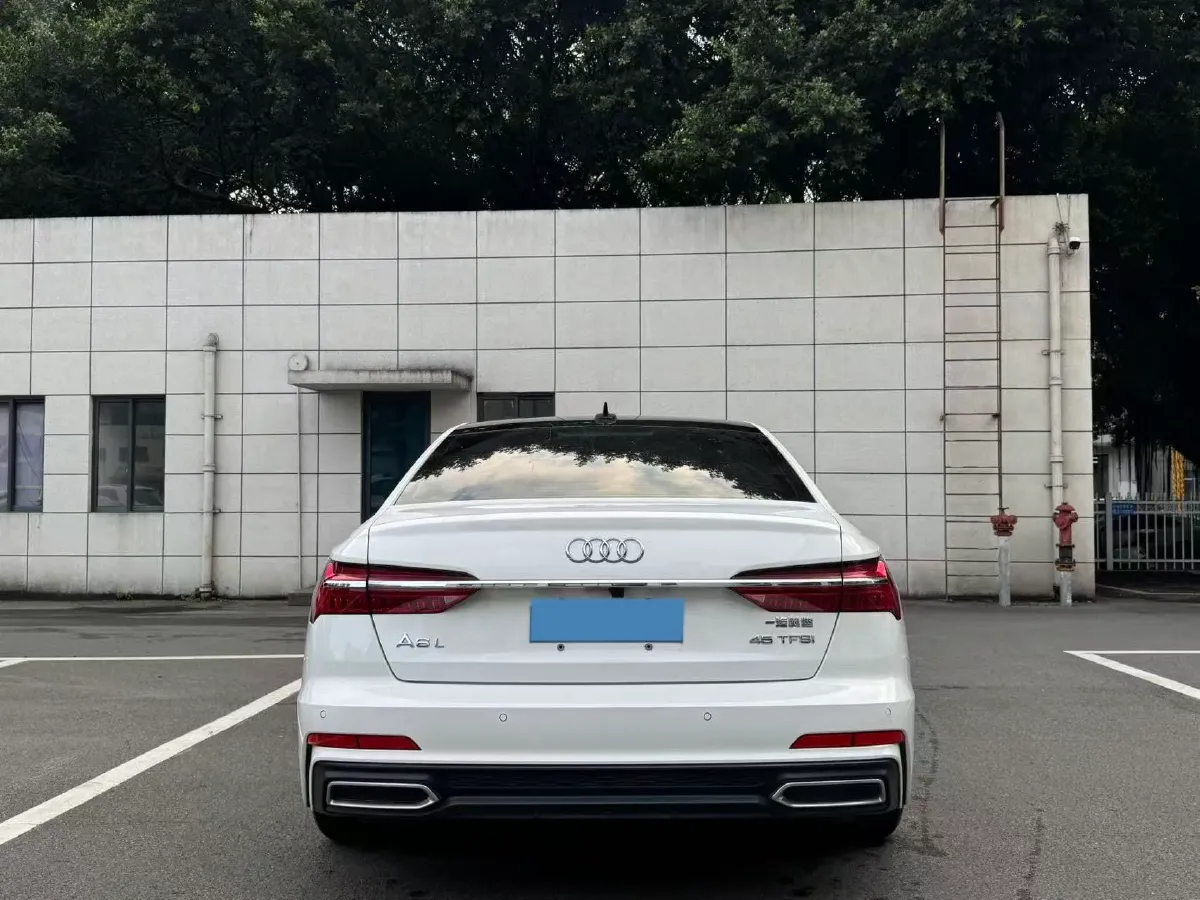 2019 Mercedes-Benz E Class 1.5T 184HP L4 9AT,autocango,china used car exporter,china ev exporter,chinese used car exporter,chinese used ev exporter