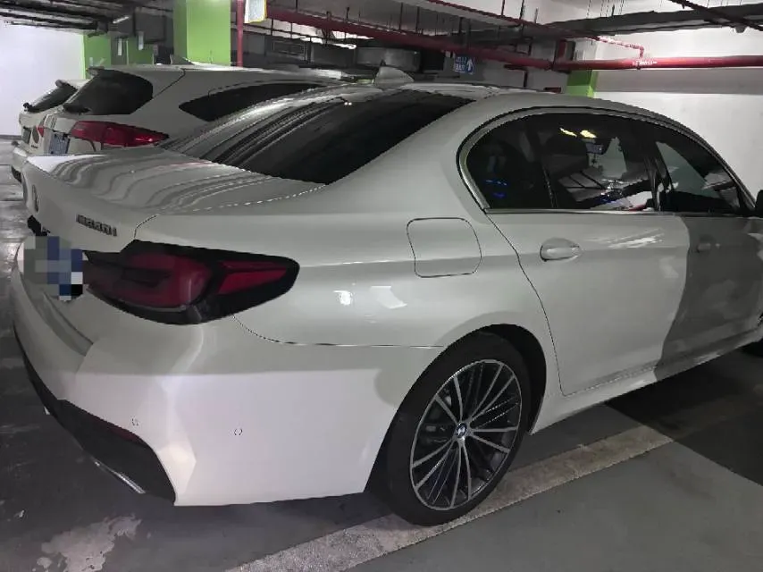 2022 BMW 5 Series 2.0T 252HP L4 8AT,autocango,china used car exporter,china ev exporter,chinese used car exporter,chinese used ev exporter
