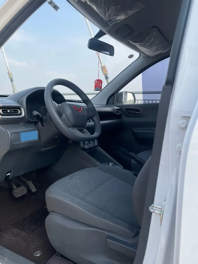 2024 WuLing HongGuang New Energy BEV 32.6KWH,autocango,china used car exporter,china ev exporter,chinese used car exporter,chinese used ev exporter