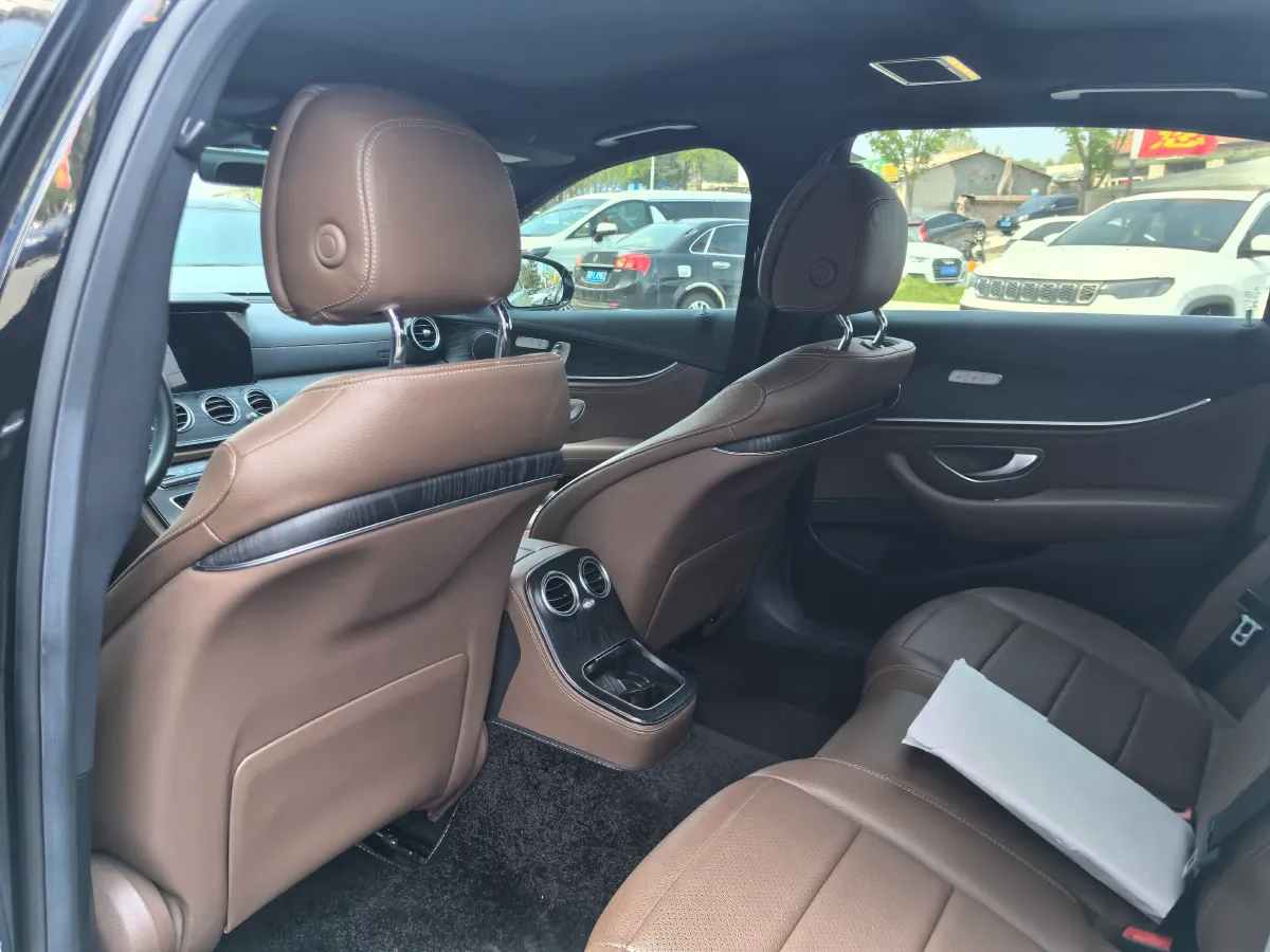 2022 Mercedes-Benz GLC Class 2.0T 258HP L4 9AT,autocango,china used car exporter,china ev exporter,chinese used car exporter,chinese used ev exporter