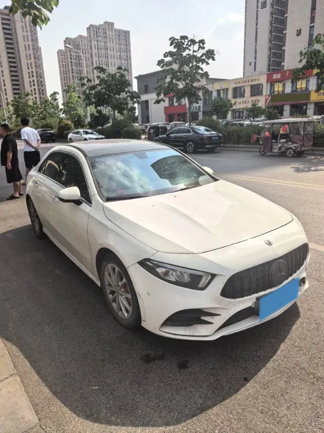 2020 Mercedes-Benz A Class 1.3T 163HP L4 7DCT,autocango,china used car exporter,china ev exporter,chinese used car exporter,chinese used ev exporter