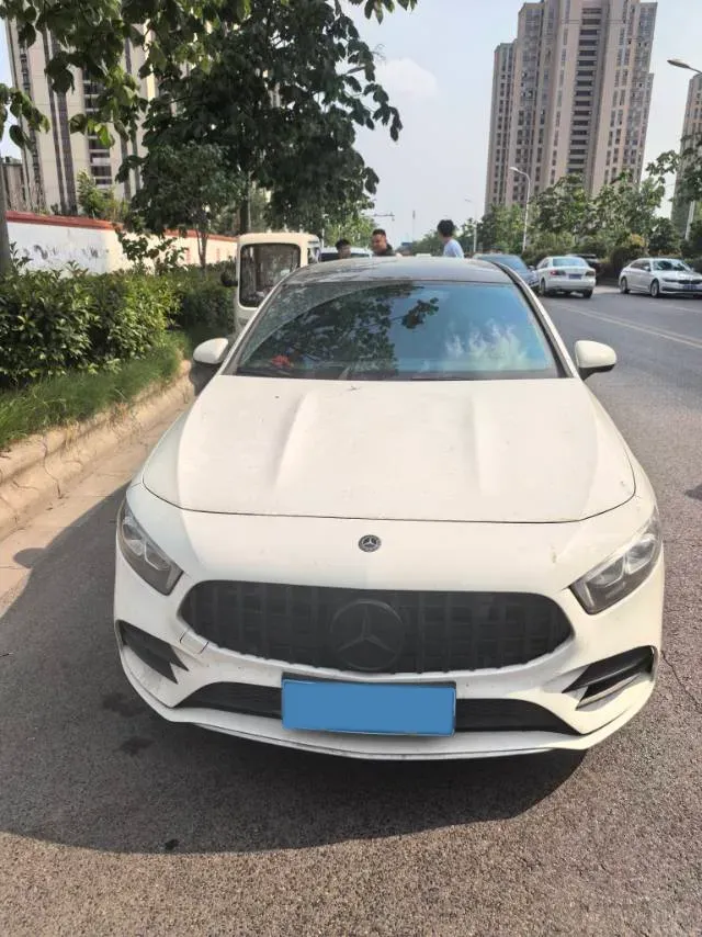 2020 Mercedes-Benz A Class 1.3T 163HP L4 7DCT,autocango,china used car exporter,china ev exporter,chinese used car exporter,chinese used ev exporter