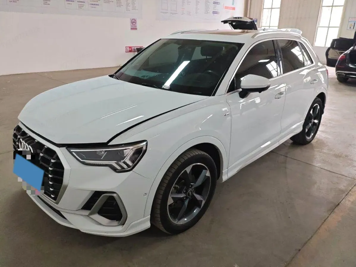 2022 Audi Q3 1.4T 150HP L4 7DCT,autocango,china used car exporter,china ev exporter,chinese used car exporter,chinese used ev exporter