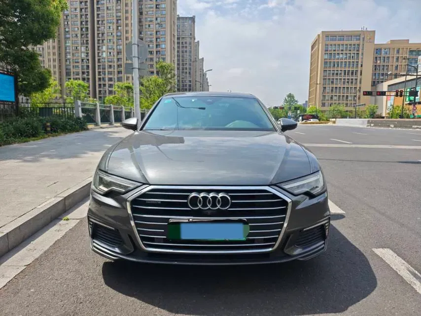 2020 Audi A6L 2.0T 252HP L4 7DCT PHEV 14.1KWH,autocango,china used car exporter,china ev exporter,chinese used car exporter,chinese used ev exporter