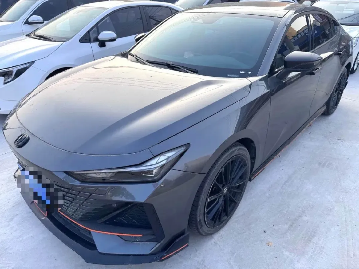 2023 ChangAn UNI-V 1.5T 188HP L4 7DCT,autocango,china used car exporter,china ev exporter,chinese used car exporter,chinese used ev exporter