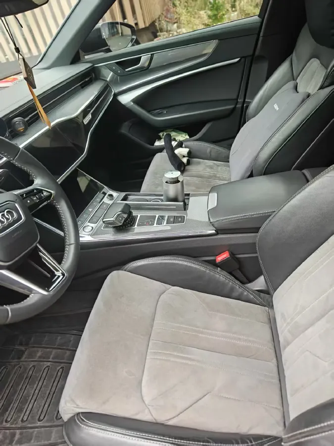 2019 Mercedes-Benz GLC Class 2.0T 245HP L4 9AT,autocango,china used car exporter,china ev exporter,chinese used car exporter,chinese used ev exporter