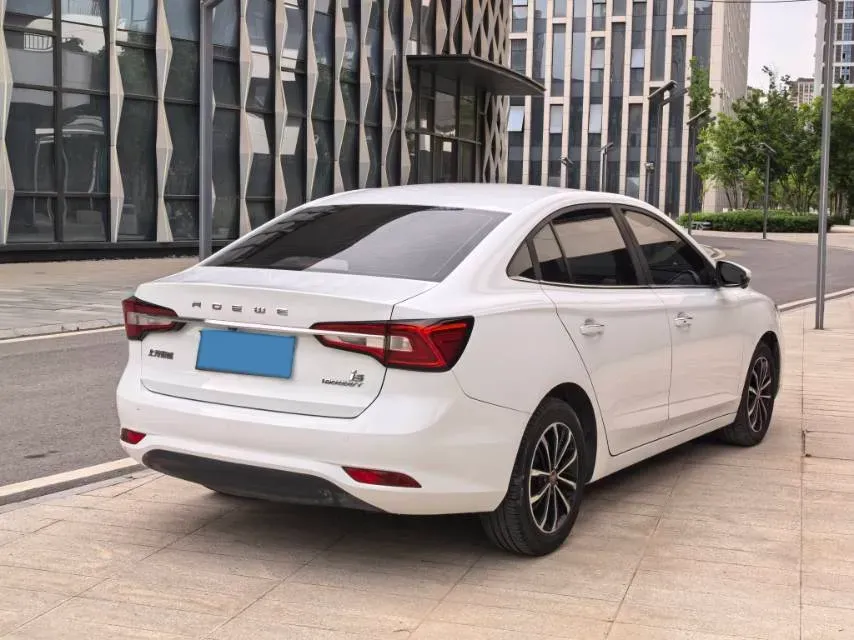 2020 Roewe i5 1.5L 120HP L4 CVT,autocango,china used car exporter,china ev exporter,chinese used car exporter,chinese used ev exporter