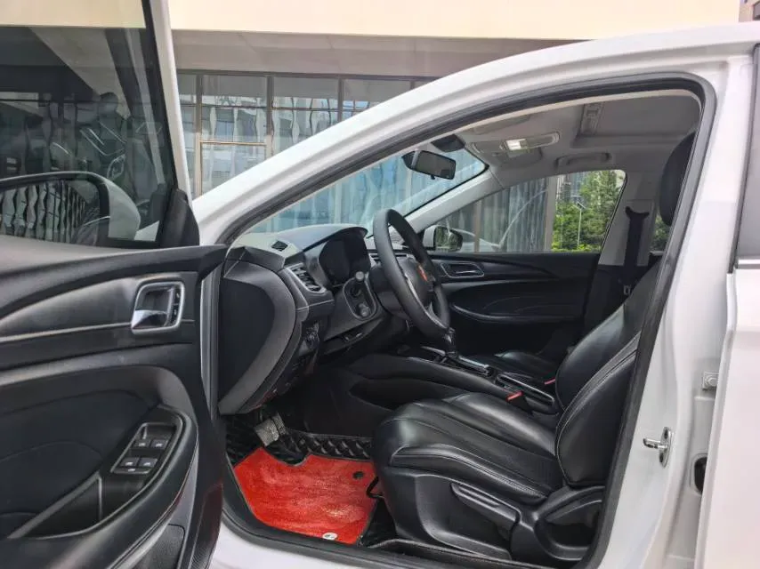 2020 Roewe i5 1.5L 120HP L4 CVT,autocango,china used car exporter,china ev exporter,chinese used car exporter,chinese used ev exporter