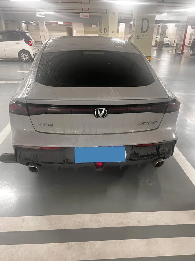 2022 ChangAn UNI-V 1.5T 188HP L4 7DCT,autocango,china used car exporter,china ev exporter,chinese used car exporter,chinese used ev exporter