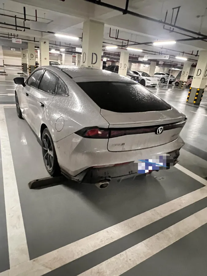 2022 ChangAn UNI-V 1.5T 188HP L4 7DCT,autocango,china used car exporter,china ev exporter,chinese used car exporter,chinese used ev exporter