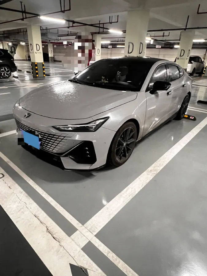 2022 ChangAn UNI-V 1.5T 188HP L4 7DCT,autocango,china used car exporter,china ev exporter,chinese used car exporter,chinese used ev exporter