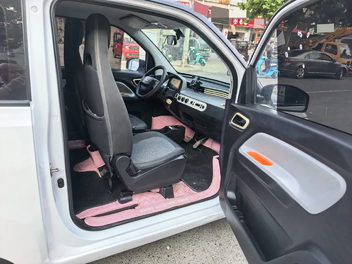 2020 WuLing HongGuang MINI EV BEV 13.8KWH,autocango,china used car exporter,china ev exporter,chinese used car exporter,chinese used ev exporter