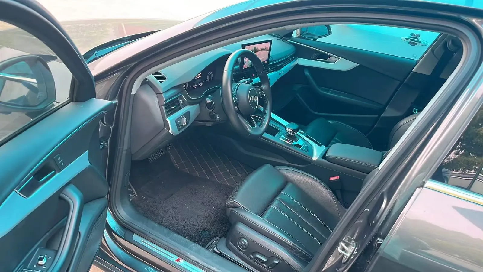 2020 Audi A4L 2.0T 190HP L4 7DCT,autocango,china used car exporter,china ev exporter,chinese used car exporter,chinese used ev exporter
