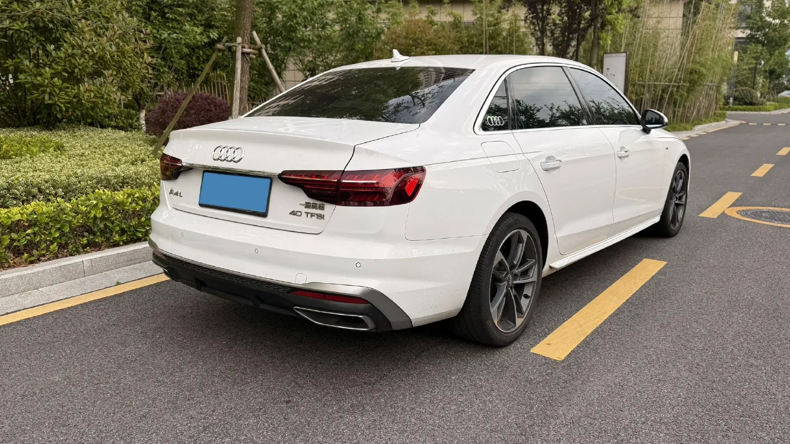2020 Audi A4L 2.0T 190HP L4 7DCT,autocango,china used car exporter,china ev exporter,chinese used car exporter,chinese used ev exporter
