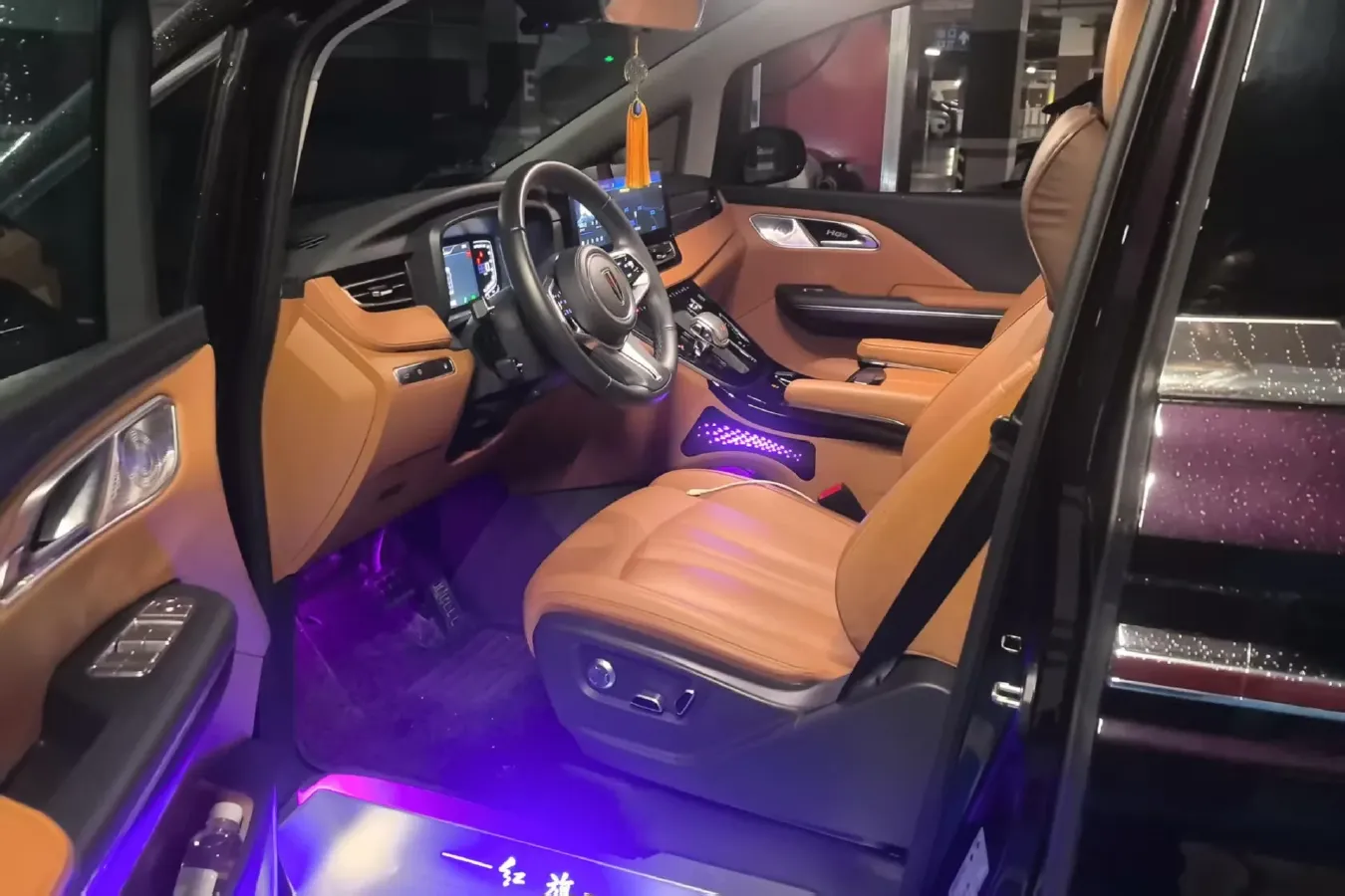 2024 HongQi HQ9 2.0T 163HP L4 1DHT PHEV 20.14KWH,autocango,china used car exporter,china ev exporter,chinese used car exporter,chinese used ev exporter