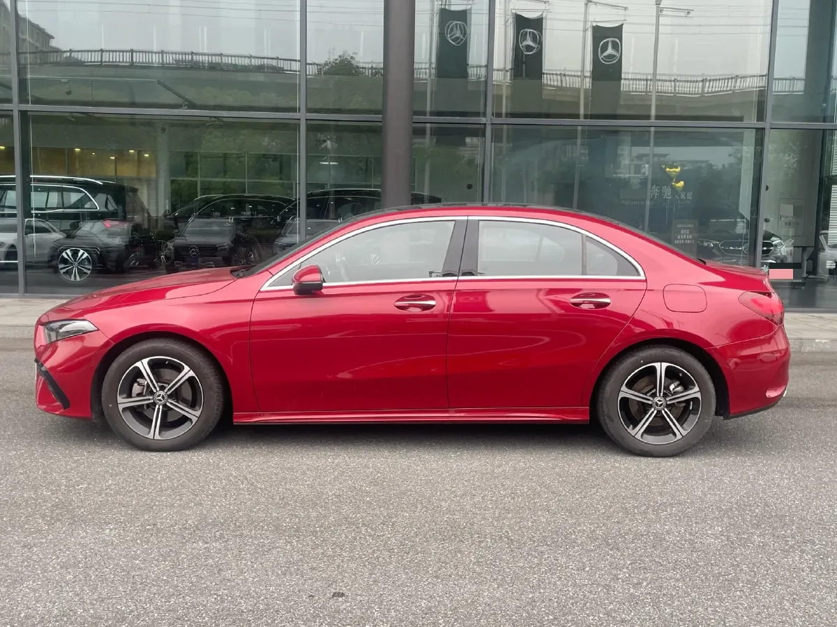 2023 Mercedes-Benz A Class 1.3T 163HP L4 7DCT,autocango,china used car exporter,china ev exporter,chinese used car exporter,chinese used ev exporter