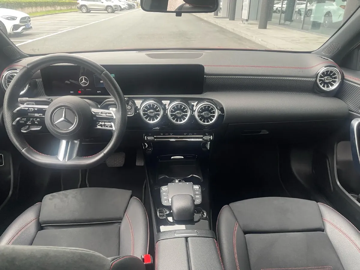 2023 Mercedes-Benz A Class 1.3T 163HP L4 7DCT,autocango,china used car exporter,china ev exporter,chinese used car exporter,chinese used ev exporter