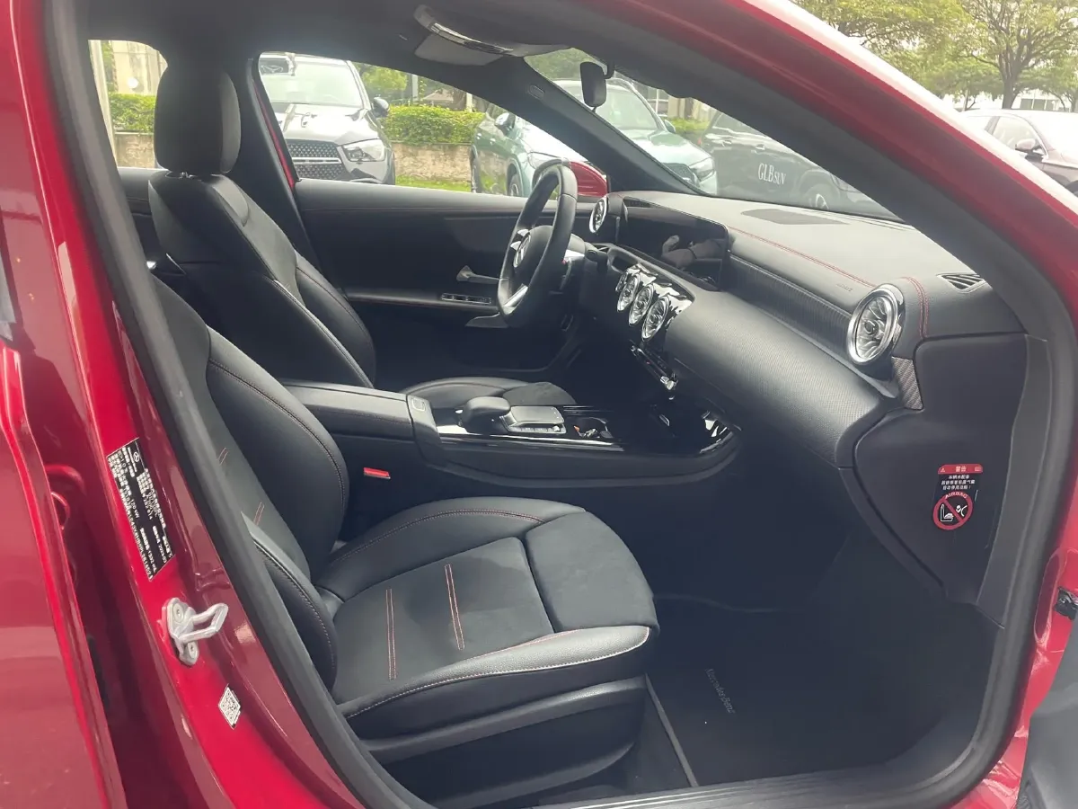 2023 Mercedes-Benz A Class 1.3T 163HP L4 7DCT,autocango,china used car exporter,china ev exporter,chinese used car exporter,chinese used ev exporter