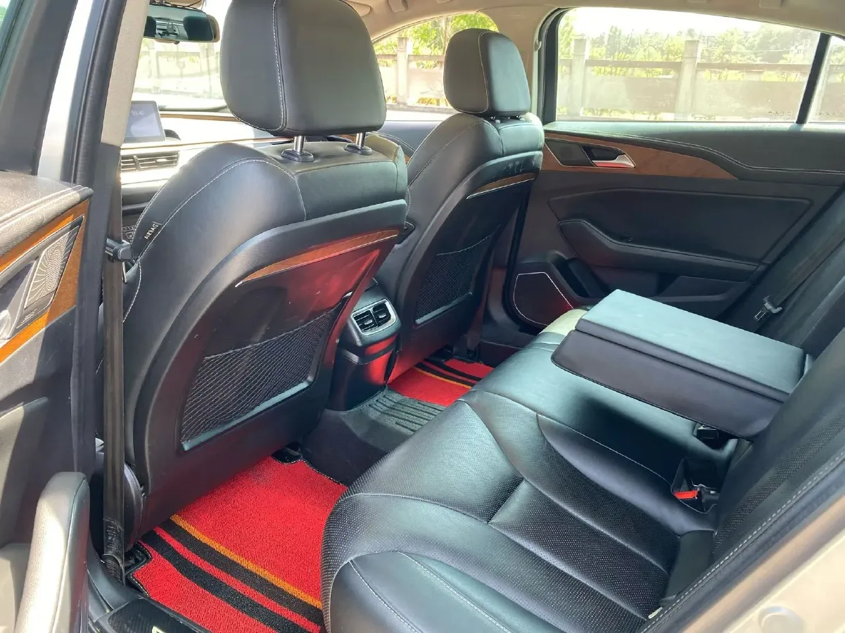 2018 HongQi H5 1.8T 186HP L4 6AT,autocango,china used car exporter,china ev exporter,chinese used car exporter,chinese used ev exporter