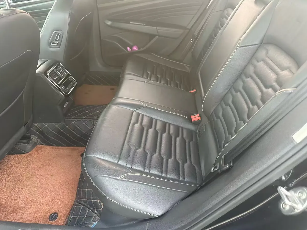 2019 Skoda Kodiak 2.0T 186HP L4 7DCT,autocango,china used car exporter,china ev exporter,chinese used car exporter,chinese used ev exporter