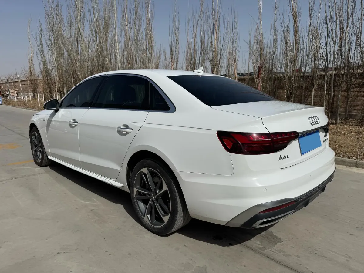 2020 Audi A4L 2.0T 190HP L4 7DCT,autocango,china used car exporter,china ev exporter,chinese used car exporter,chinese used ev exporter