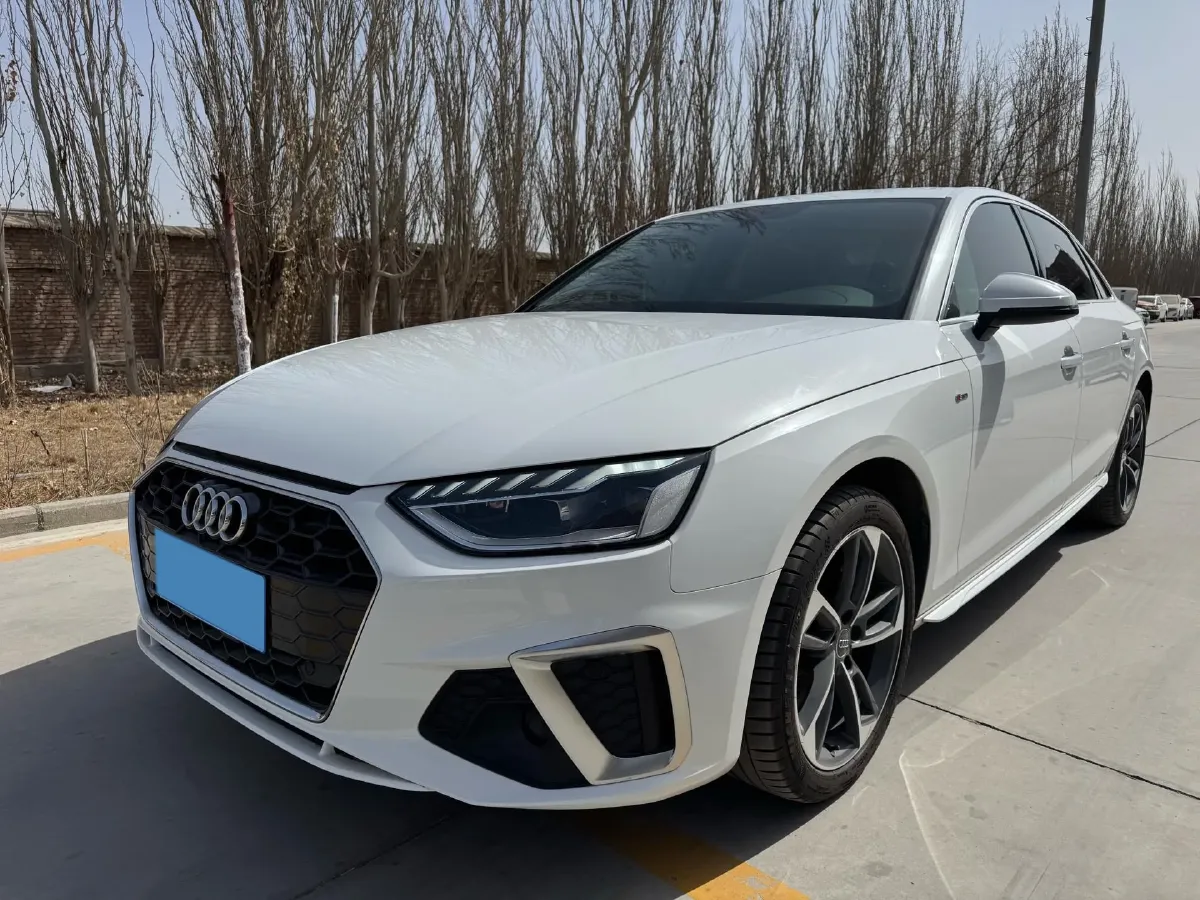 2020 Audi A4L 2.0T 190HP L4 7DCT,autocango,china used car exporter,china ev exporter,chinese used car exporter,chinese used ev exporter