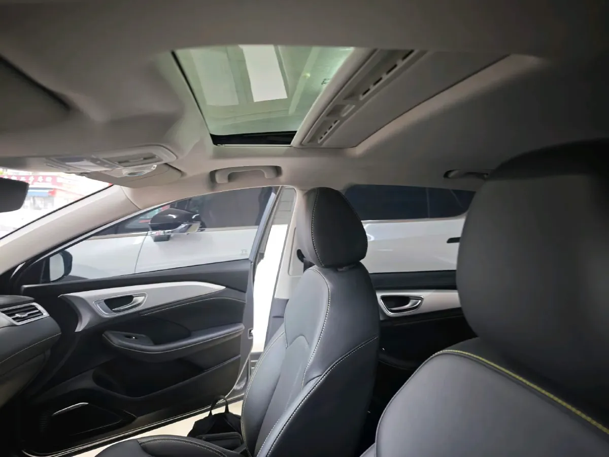 2020 Roewe i6 MAX 1.5T 173HP L4 7DCT,autocango,china used car exporter,china ev exporter,chinese used car exporter,chinese used ev exporter