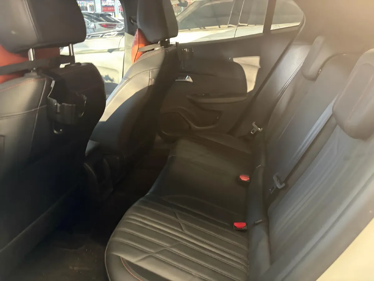 2020 Peugeot 2008 1.2T 136HP L3 6DCT,autocango,china used car exporter,china ev exporter,chinese used car exporter,chinese used ev exporter