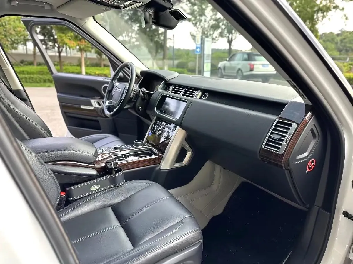 2017 Land Rover Range Rover 3.0T 340HP V6 8AT,autocango,china used car exporter,china ev exporter,chinese used car exporter,chinese used ev exporter