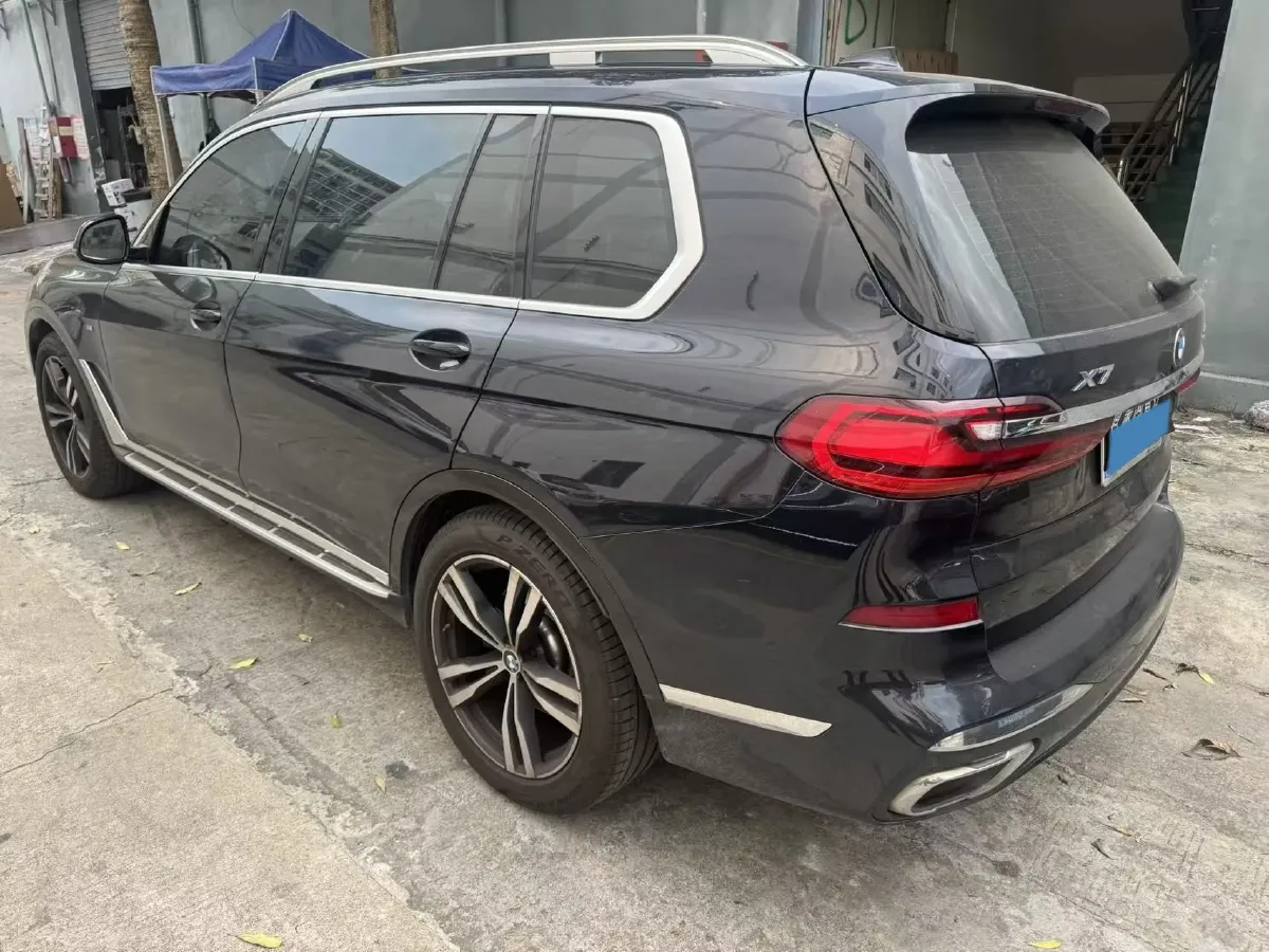 2022 BMW X7 3.0T 340HP L6 8AT,autocango,china used car exporter,china ev exporter,chinese used car exporter,chinese used ev exporter