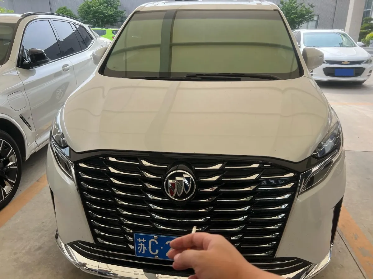 2023 Buick GL8 2.0T 237HP L4 9AT,autocango,china used car exporter,china ev exporter,chinese used car exporter,chinese used ev exporter