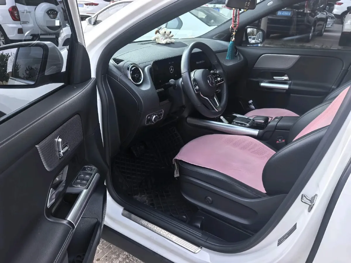 2022 Mercedes-Benz GLA Class 1.3T 136HP L4 7DCT,autocango,china used car exporter,china ev exporter,chinese used car exporter,chinese used ev exporter