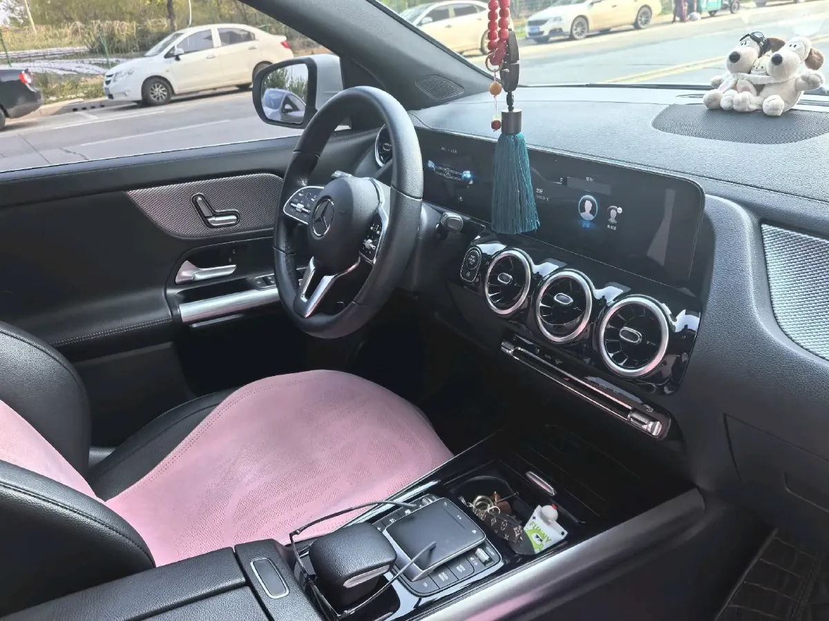 2022 Mercedes-Benz GLA Class 1.3T 136HP L4 7DCT,autocango,china used car exporter,china ev exporter,chinese used car exporter,chinese used ev exporter