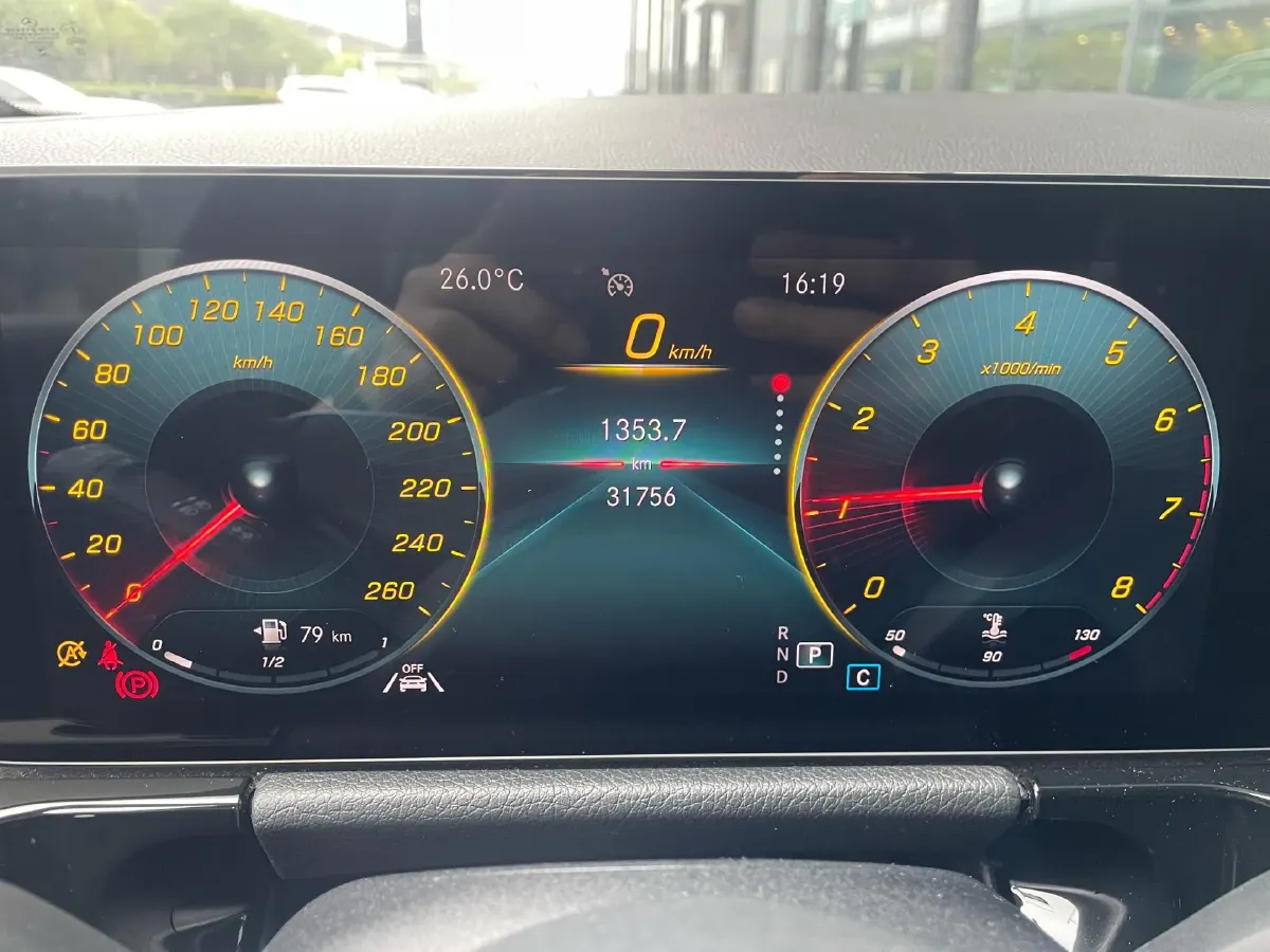 2022 Mercedes-Benz GLA Class 2.0T 190HP L4 8DCT,autocango,china used car exporter,china ev exporter,chinese used car exporter,chinese used ev exporter