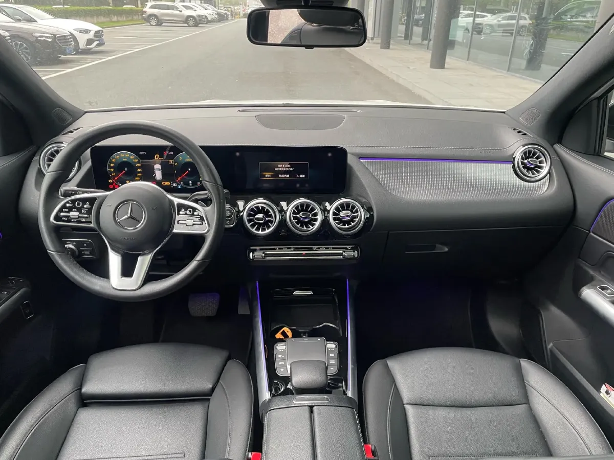2022 Mercedes-Benz GLA Class 2.0T 190HP L4 8DCT,autocango,china used car exporter,china ev exporter,chinese used car exporter,chinese used ev exporter
