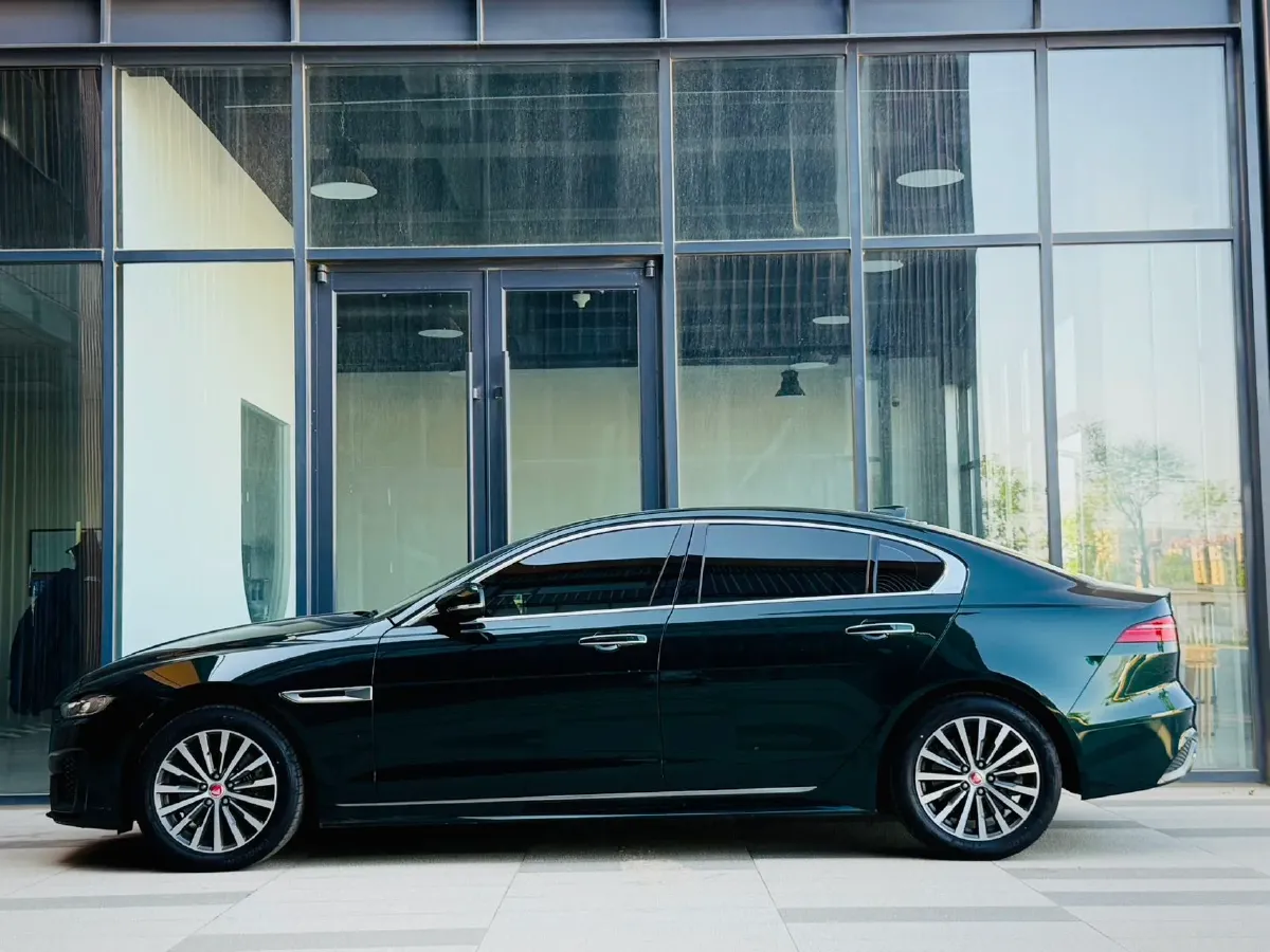 2022 Jaguar XEL 2.0T 200HP L4 8AT,autocango,china used car exporter,china ev exporter,chinese used car exporter,chinese used ev exporter