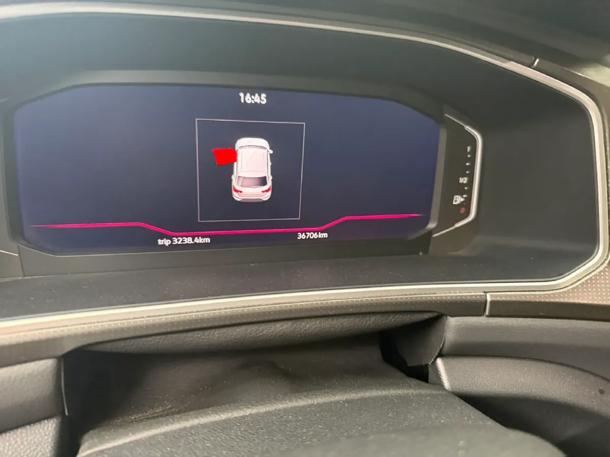 2023 Volkswagen T-Roc 1.5T 160HP L4 7DCT,autocango,china used car exporter,china ev exporter,chinese used car exporter,chinese used ev exporter