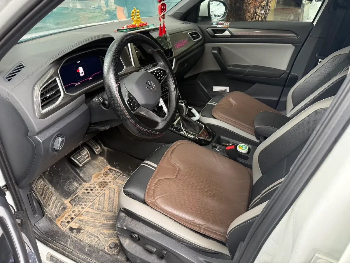 2023 Volkswagen T-Roc 1.5T 160HP L4 7DCT,autocango,china used car exporter,china ev exporter,chinese used car exporter,chinese used ev exporter