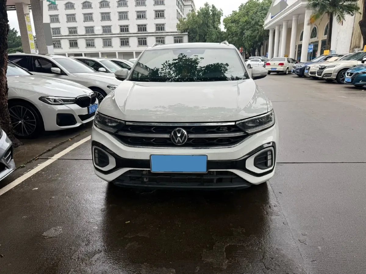 2023 Volkswagen T-Roc 1.5T 160HP L4 7DCT,autocango,china used car exporter,china ev exporter,chinese used car exporter,chinese used ev exporter