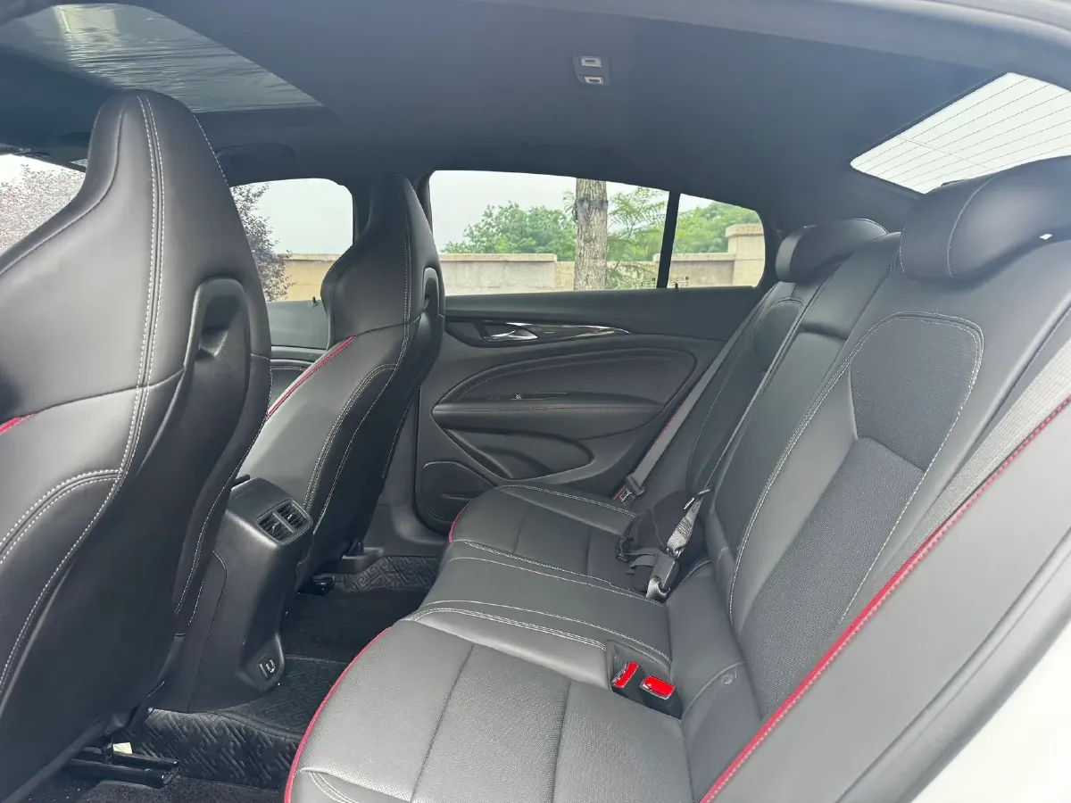2022 Buick Regal 2.0T 237HP L4 9AT,autocango,china used car exporter,china ev exporter,chinese used car exporter,chinese used ev exporter