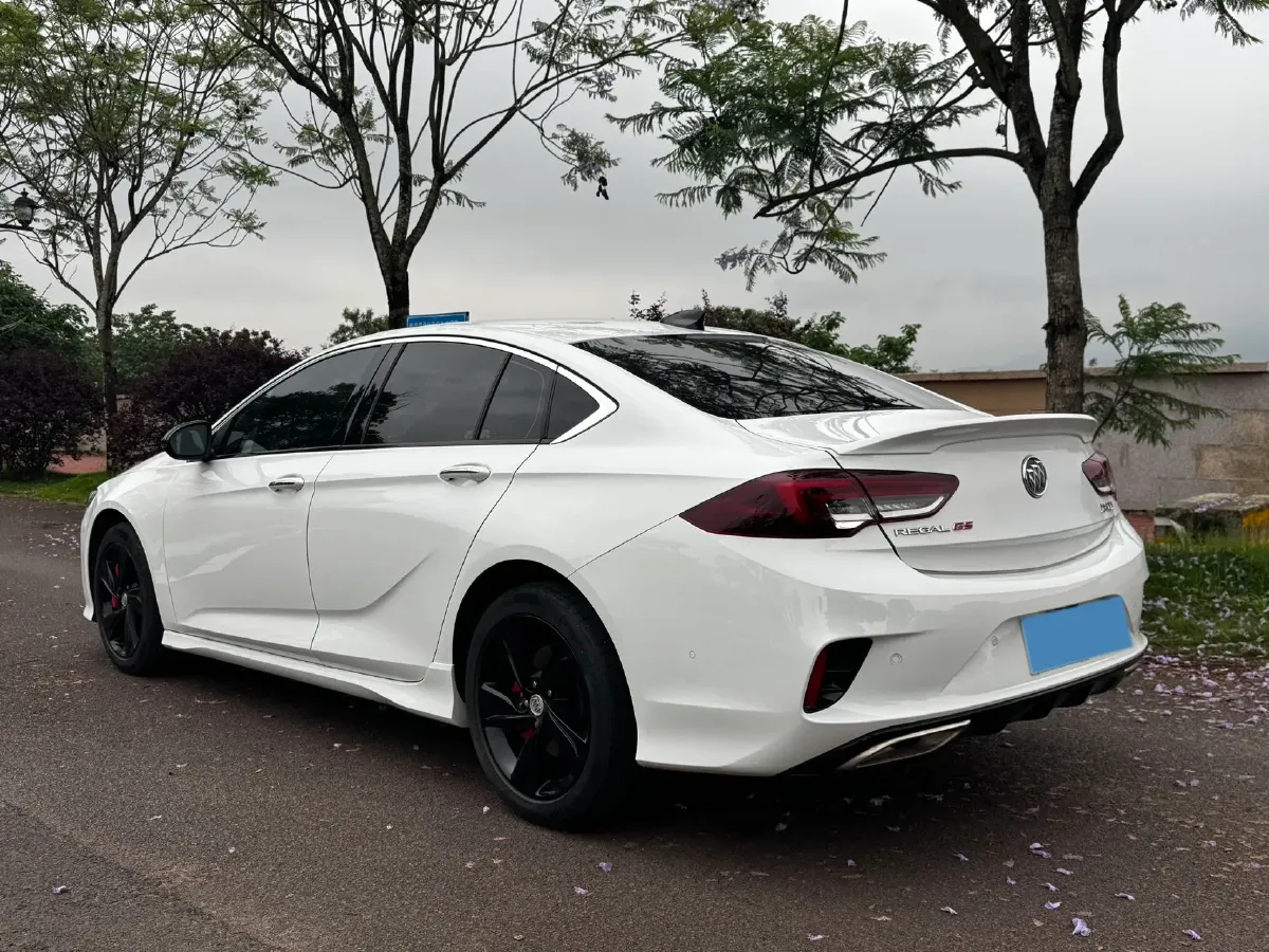 2022 Buick Regal 2.0T 237HP L4 9AT,autocango,china used car exporter,china ev exporter,chinese used car exporter,chinese used ev exporter