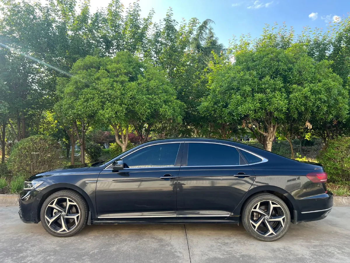 2023 Volkswagen Passat 2.0T 186HP L4 7DCT,autocango,china used car exporter,china ev exporter,chinese used car exporter,chinese used ev exporter